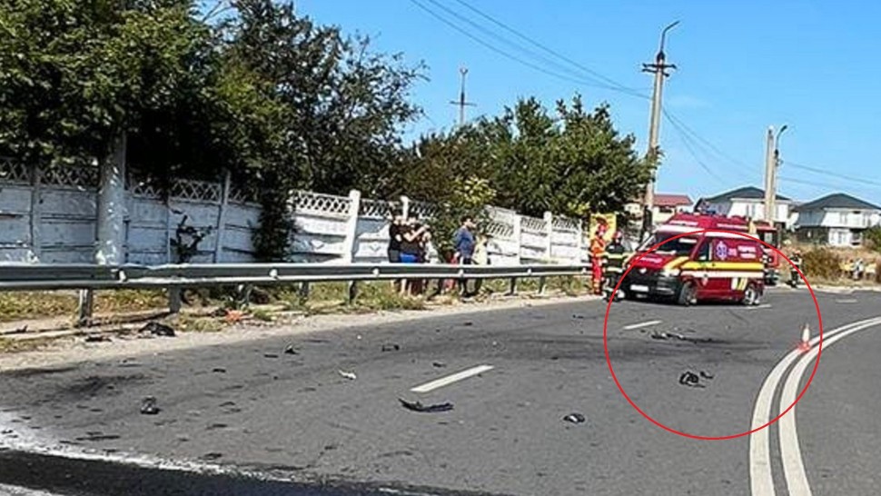 Imagini de la locul accidentului în care a fost implicată Monica Macovei. Fosta ministră a Justiției a susținut că un motociclist a intrat în ea