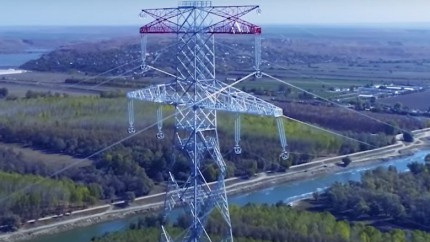 Unde sunt cei mai înalți stâlpi de electricitate din România Au peste 150 de metri înălțime și 320 de tone