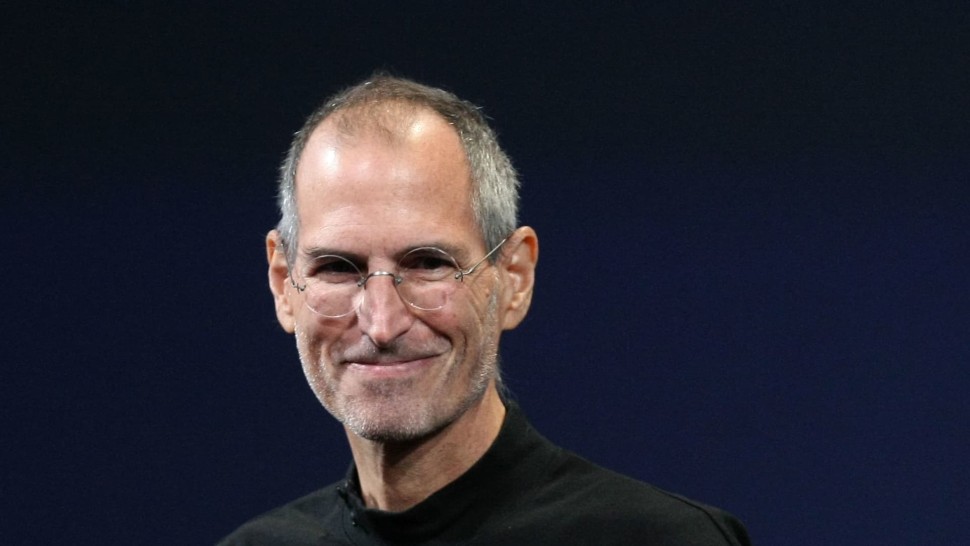 Papucii lui Steve Jobs vânduți la un preț RECORD. Regretatul miliardar i-a purtat în cele mai importante momente