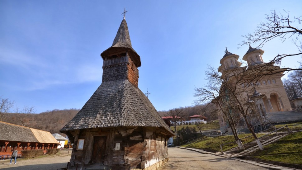 Mânăstirea Nicula locul sfânt unde se află icoana făcătoare de minuni a Maicii Domnului