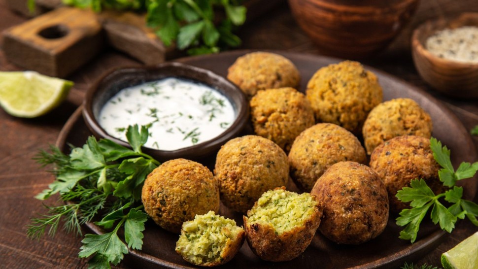 Rețetă falafel la cuptor. Sunt de fapt chiftele libaneze din năut