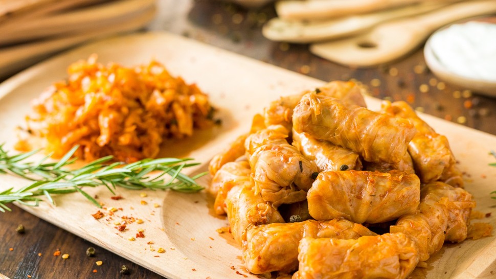 Rețetă sarmale ca la mama acasă. Pot fi doar fierte sau și la cuptor