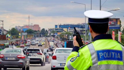 Dai flash-uri în trafic. Ai grijă. Riști să primești o amendă uriașă