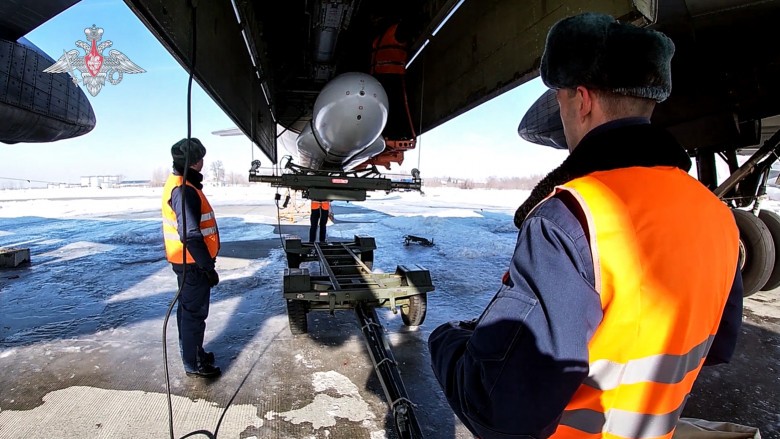 Au început negocierile între Rusia și SUA privind dezarmarea nucleară. În ce condiții ar folosi Moscova arme nucleare
