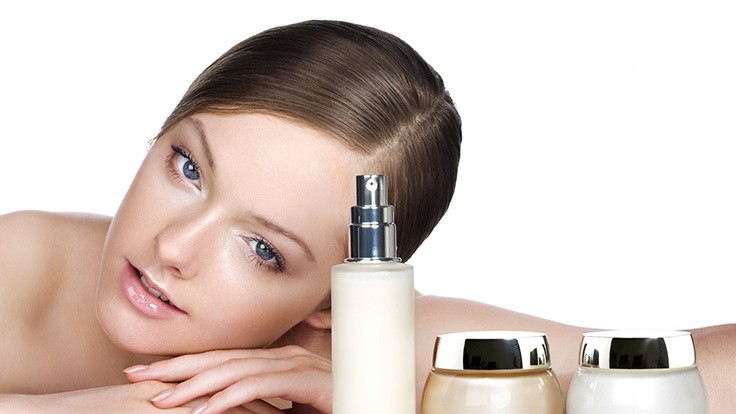 Yves Saint Laurent Lancome și Giorgio Armani vor relua livrările către Rusia. Marile branduri incluse la excepții de la embargo