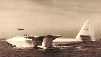 Hercules cel mai mare hidroavion construit vreodată. A costat o avere și a zburat timp de un minut