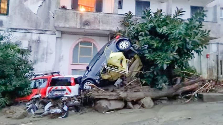 A fost instituită stare de urgență în insula Ischia. Bilanțul victimelor crește de la o oră la alta