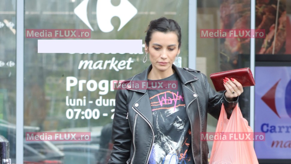 Lili Sandu ROCK PĂPUȘĂ nu MĂTUȘĂ Vedeta Pro TV frumoasă chiar și cu sacoșa în mână | FOTO PAPARAZZI
