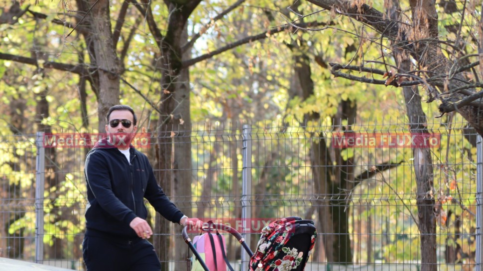 Mihai Morar un tătic preocupat să-i facă toate poftele mezinei care i-a completat frumoasa familie | IMAGINI PAPARAZZI