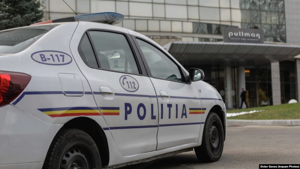 Cazul ciudat al militarului francez găsit mort la hotel cu o foarfecă înfiptă în gât. Parchetul militar a preluat ancheta