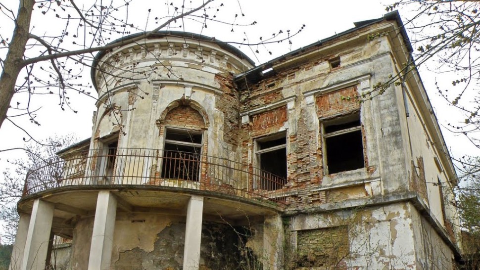 Povestea de groază a Conacului Moruzzi. Ce secrete ascunde vila din Iași cunoscută drept casa călăului