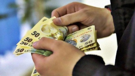 Noi reguli pentru românii care vor să iasă la pensie De la 1 ianuarie s-a majorat suma ce va trebui plătită pentru a obține pensia
