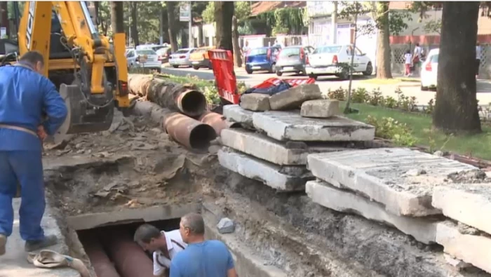 Termoenergetica sistează apa caldă și căldura în trei sectoare din București. Lucrări pentru remedierea avariilor în următoarele zile