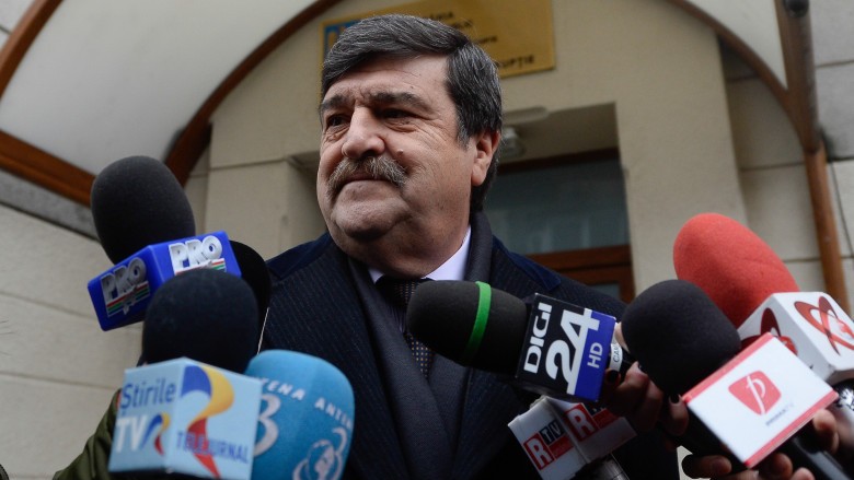 Toni Greblă a depus o coroană de flori acasă la Ion Iliescu. România pierde un mare politician VIDEO