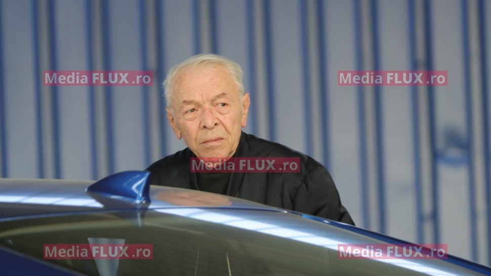 Nicolae Văcăroiu premierul care a introdus TVA în România. Care a fost impactul în economia natională