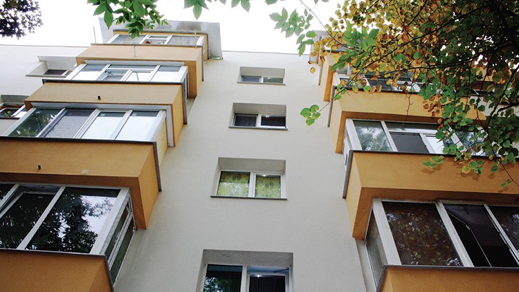 10.000 de euro credite garantate de stat pentru reabilitarea termică a locuințelor. Peste 500.000 de cetăţeni ar putea beneficia de schema de finanţare