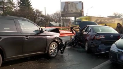 Primăria Brașov a fost amendată pentru accidentul în lanț de pe DN1 cu 17 mașini implicate