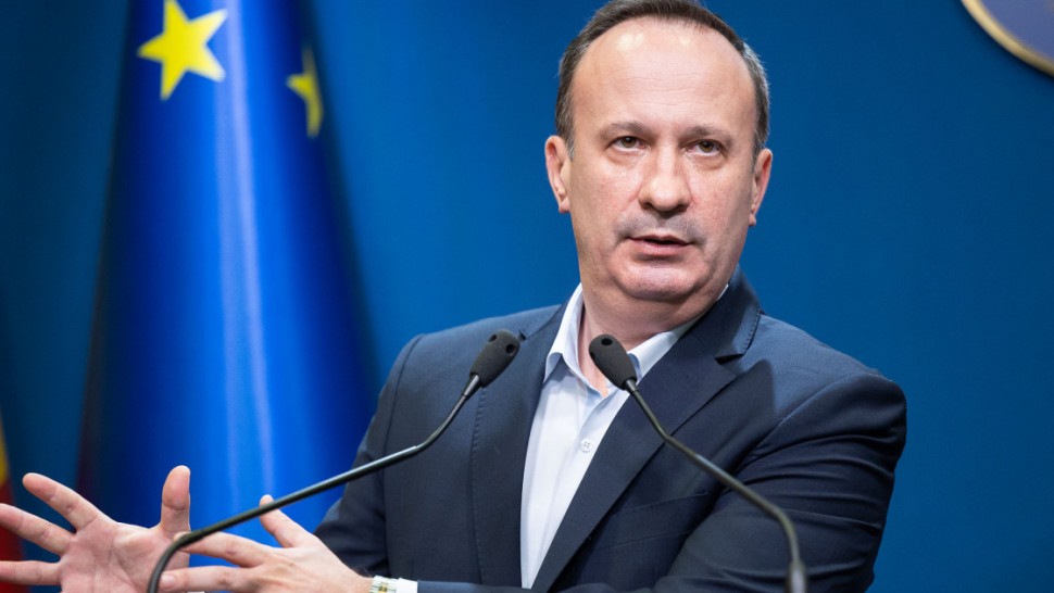 Se pregătește eliminarea taxării pensiilor până în 3.000 de lei Săgeți din Guvern către ministerul Finanțelor