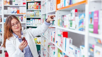 Se schimbă legea Apar criterii stricte de autorizare a farmaciilor. Care e distanța minimă impusă între unități