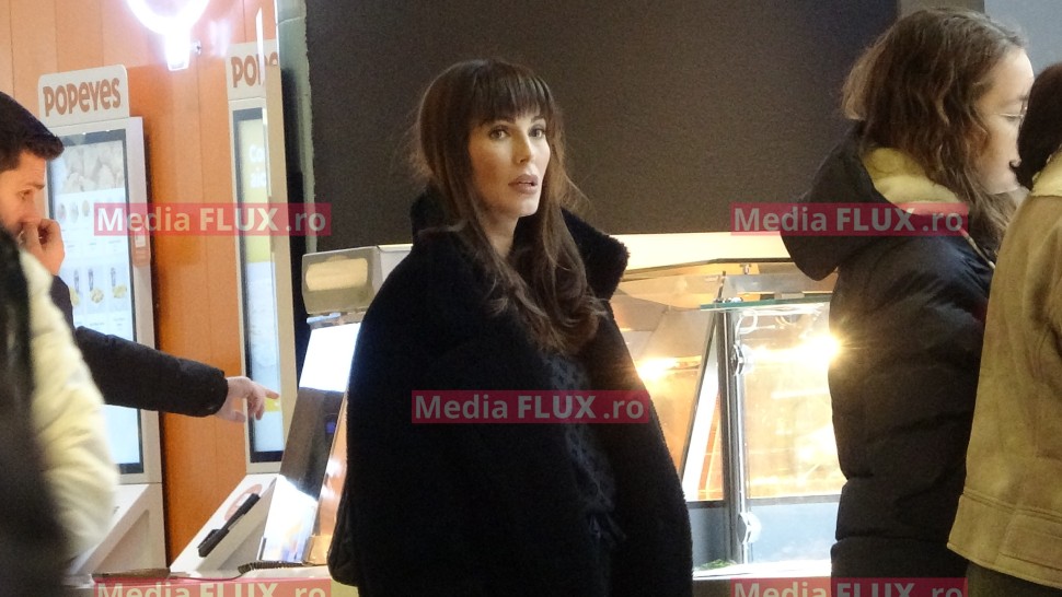 Ilinca Vandici sub acoperire fără diamante la libanez | IMAGINI PAPARAZZI