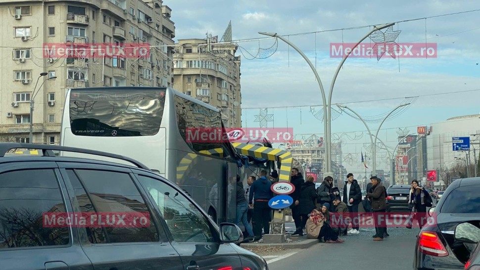 Accident grav la intrarea în Pasajul Unirii din București. Ambuteiaj și la intrare în Capitală în pasajul Băneasa | UPDATE