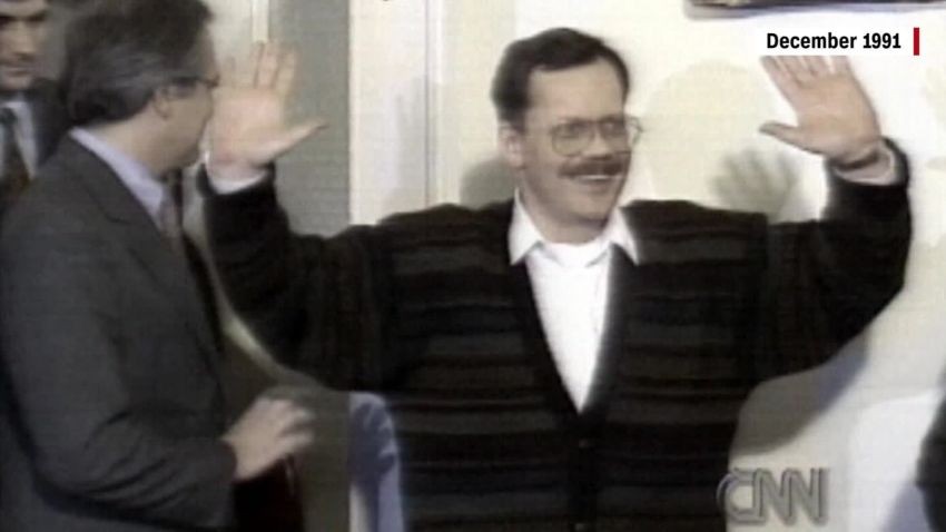 Viața incredibilă a lui Terry Anderson jurnalistul ținut prizonier 7 ani în Liban. Despăgubiri de milioane de dolari