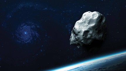 Un asteroid uriaș trece la o distanță minusculă de Pământ. Se apropie cu o viteză de 33.000 km la oră