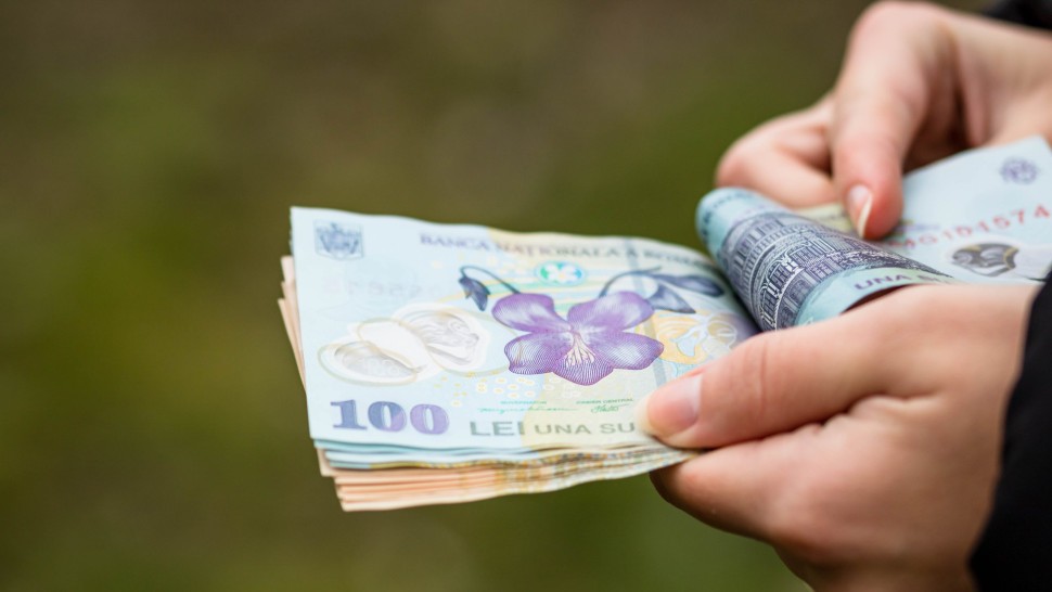 Se dau 700 de lei gratis de la stat. Intră în vigoare de la 1 februarie. Ministrul Marcel Boloș a confirmat oficial