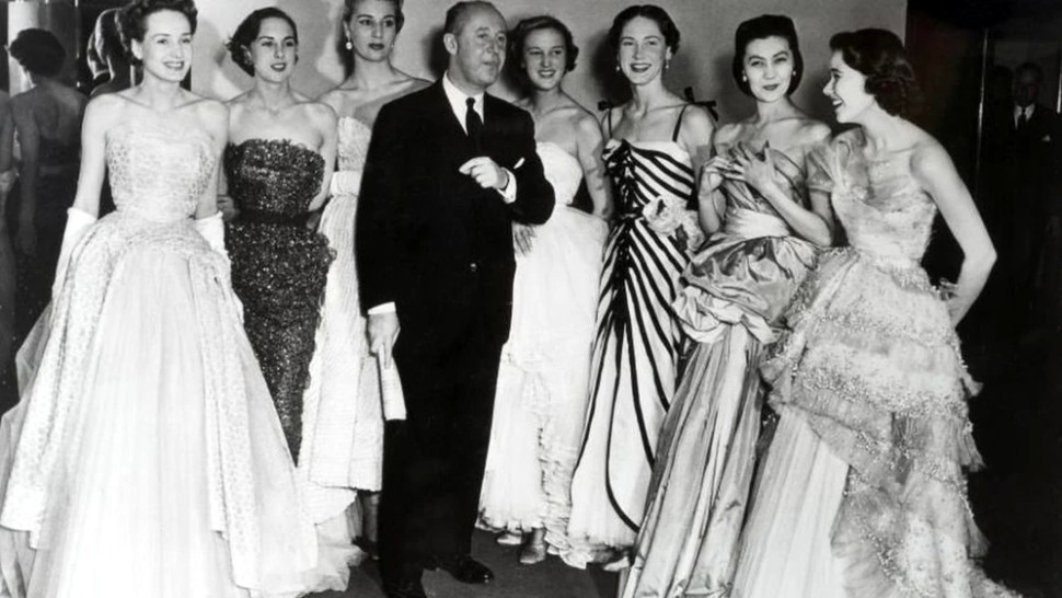 Povestea lui Christian Dior designerul care în doar zece ani de activitate a rescris regulile modei. O ghicitoare i-a prezis că femeile îi vor aduce noroc