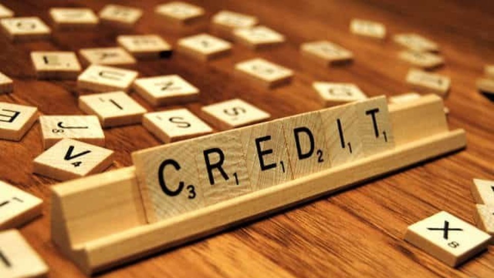 Dobândă fixă sau dobândă variabilă Ce fel de credit să alegi în 2025 un an plin de incertitudini