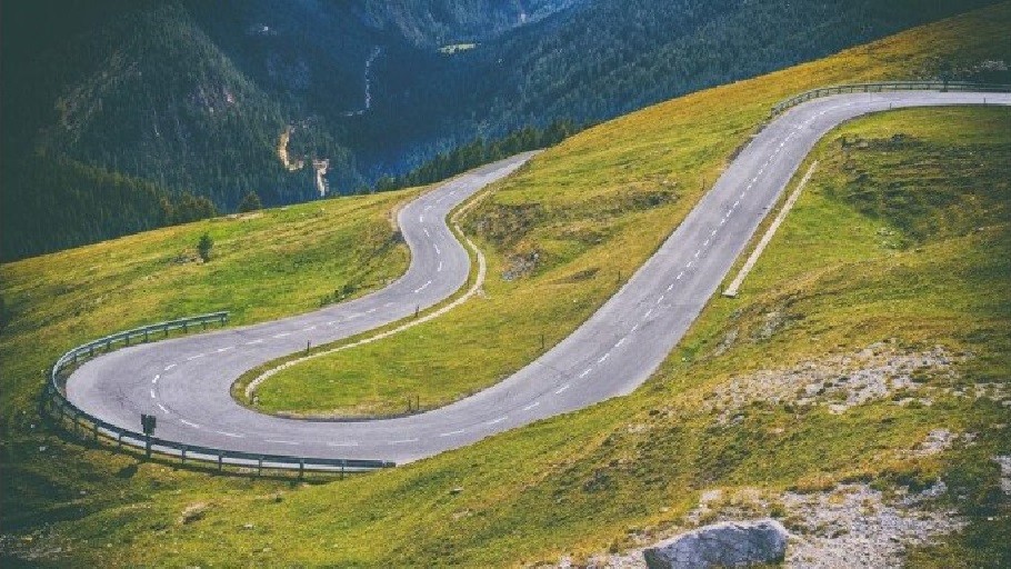 A fost deschisă o nouă șosea spectaculoasă în România. Cum arată și câți kilometri are Drumul Apusenilor