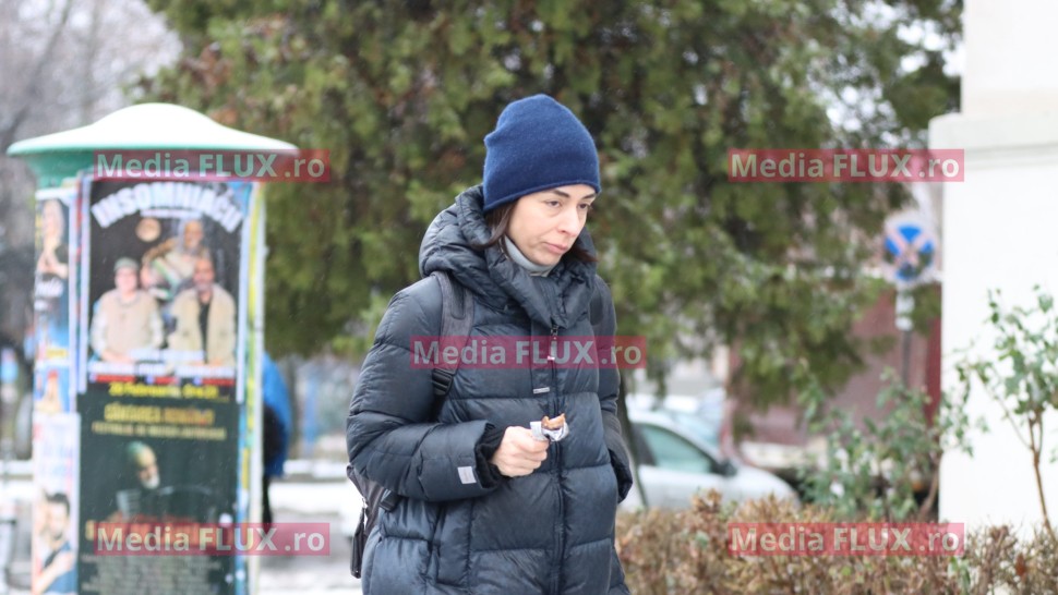 Cum își menține Lorena Buhnici silueta  Cu un baton de ciocolată | IMAGINI PAPARAZZI