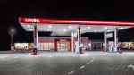 Hellenic Petroleum vrea să cumpere benzinăriile Lukoil din România. Cine mai este în cursă