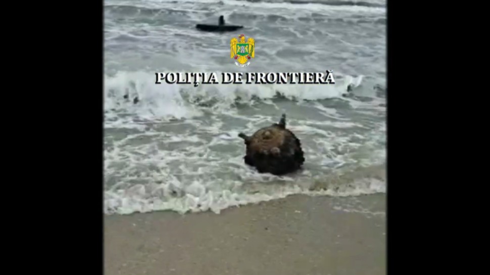 A fost descoperită o mină marină pe o plajă din România. Intervenție de urgenă a Poliției de Frontieră
