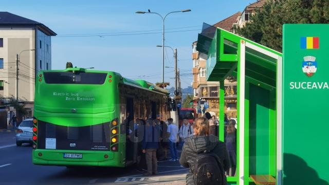 Un șofer din Suceava a închis călătorii în autobuz și a plecat la cumpărături. Ce explicație a oferit când s-a întors