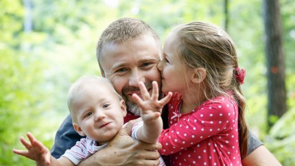 Cursuri de puericultură pentru tați. Unde se pot face cursurile care permit bărbaților mai multe zile de concediu paternal