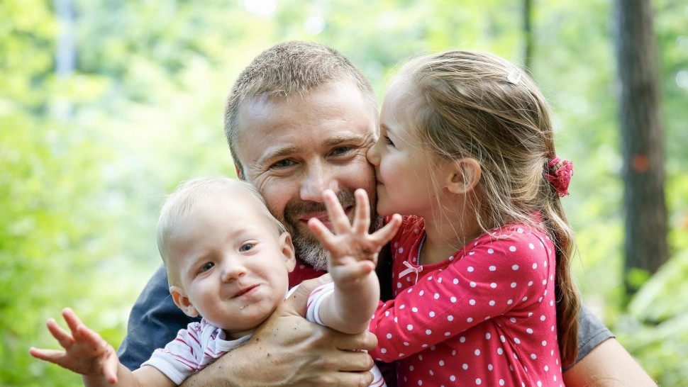 Cursuri de puericultură pentru tați. Unde se pot face cursurile care permit bărbaților mai multe zile de concediu paternal