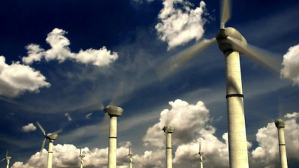 Export-record de energie electrică ieri pe fondul vântului puternic și al consumului mic