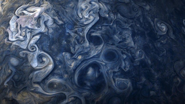 Imagine uimitoare cu suprafața planetei Jupiter publicată de NASA. Cum arată norii și furtunile din atmosfera superdensă a planetei