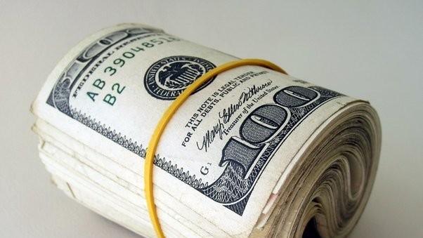 Primești 1000 de dolari dacă te uiți 10 ore la filme Cum stă treaba DE FAPT