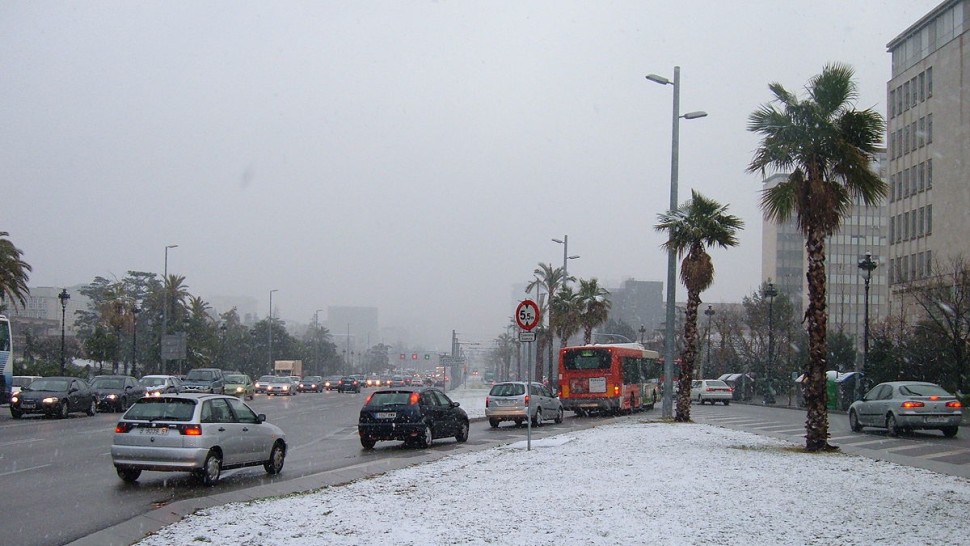 Val de frig în neobișnuit Spania. Furtuna Juliette a acoperit Barcelona cu zăpadă