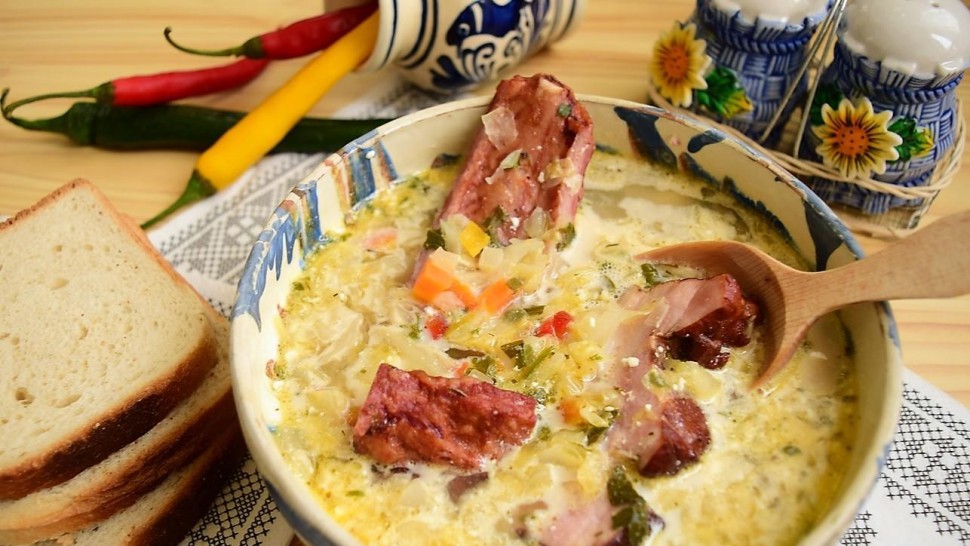 Rețetă ciorbă de varză acră. Poate fi de post sau să adăugați afumătură