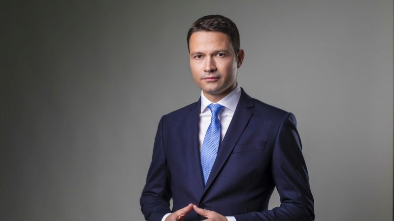 Deputatul PNL Robert Sighiartău propune măsuri concrete în vederea combaterii declinului demografic