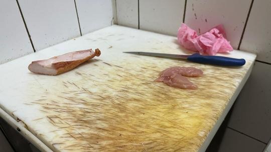 ANPC amenzi de 86.000 de lei la restaurante şi hoteluri Opt unităţi au fost închise temporar
