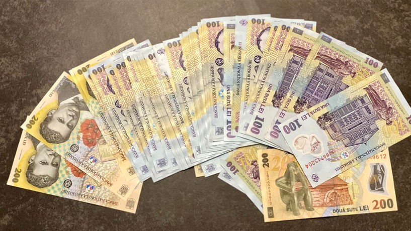 Bonus pe lângă salariu de 1.880 de lei pentru acești angajați din România Sumele intră pe card până de Paște