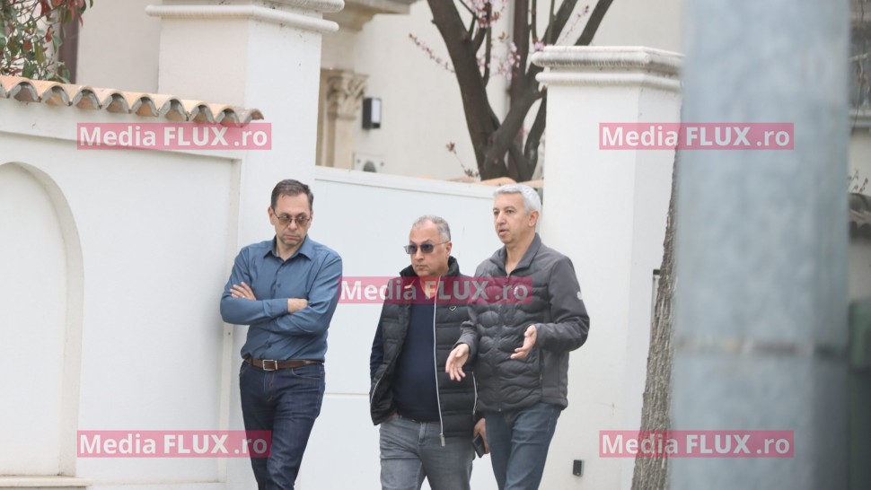 Dan Diaconescu mai nonconformist ca oricând. Întâlnire de business la pas prin Primăverii | FOTO PAPARAZZI