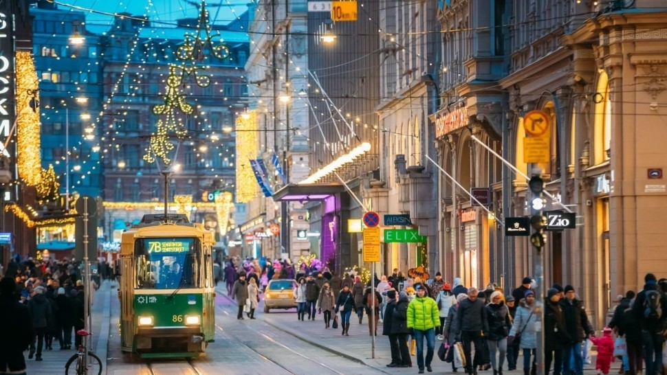 Vacanță GRATUITĂ în cea mai fericită țară din lume. Ce trebuie să faci ca să ajungi în Finlanda pe banii statului