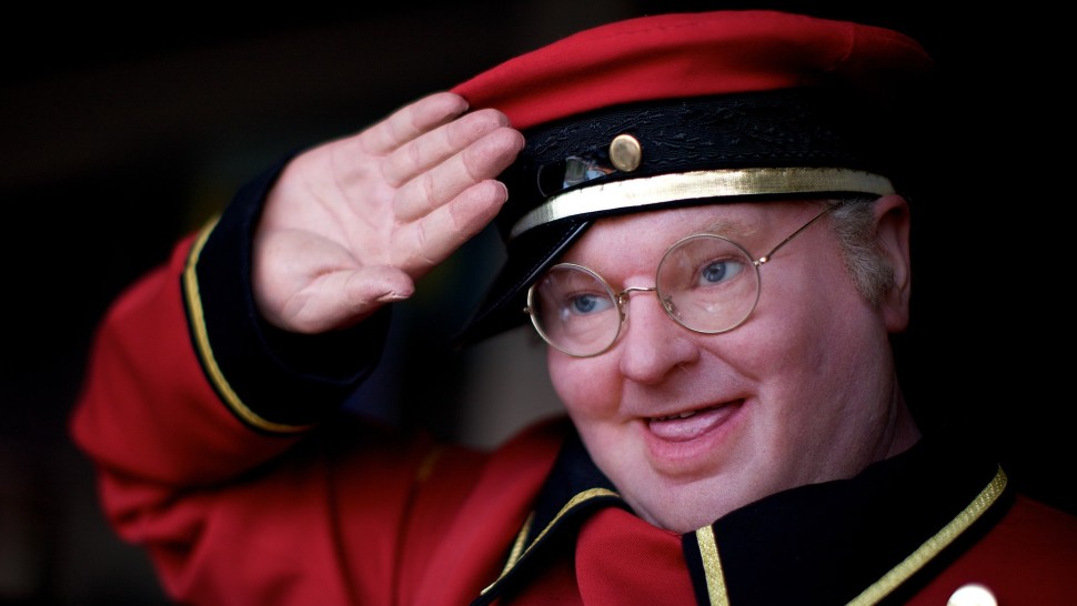 Charlie Chaplin și Benny Hill revin pe micul ecran