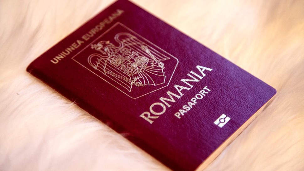 Pașaportul simplu electronic trimis gratuit prin curier. Din 1 ianuarie la orice adresă din România