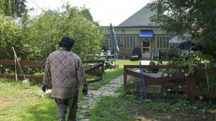 Amenzi de 3.000 de lei pentru românii care stau la curte Avertisment pentru această primăvară